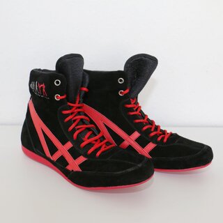 KRAVolution sports shoes for the Krav Maga Training